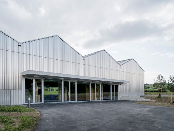 Sporthalle von soppelsa architekten