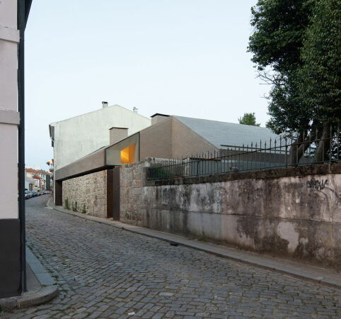 Wohnhaus von WeStudio + MADE in Porto