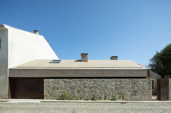 Wohnhaus von WeStudio + MADE in Porto