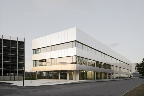 Verwaltungsgebude in Bayreuth von KBK Architekten