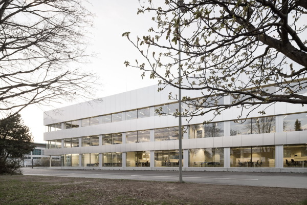 Verwaltungsgebude in Bayreuth von KBK Architekten