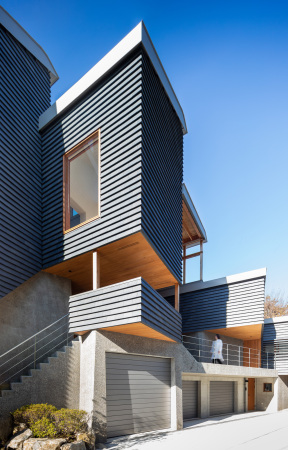 Galerie und Wohnhaus von Kompas Architects