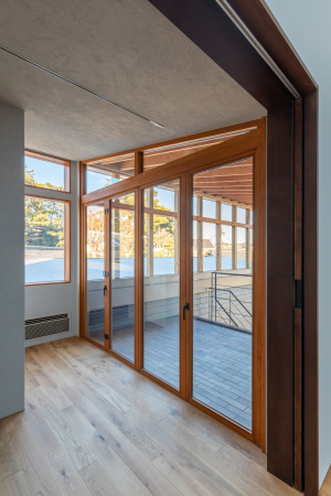 Galerie und Wohnhaus von Kompas Architects