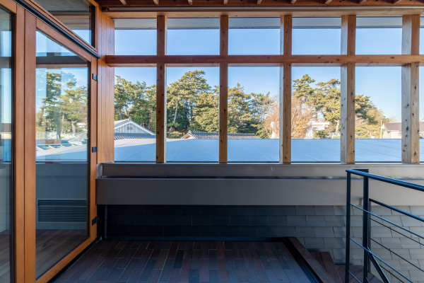 Galerie und Wohnhaus von Kompas Architects