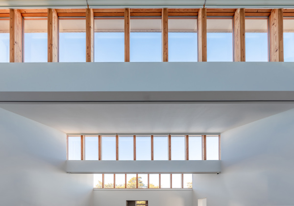 Galerie und Wohnhaus von Kompas Architects