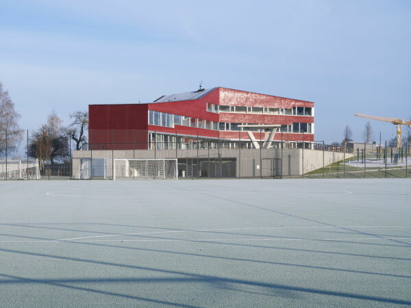 Schul- und Sportanlage bei Bern von Büning-Pfaue Kartmann Architekten
