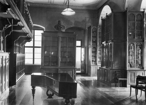 Eingangsbereich der Schlossbibliothek (ehemaliger Kurfrstlicher Speisesaal), 1936