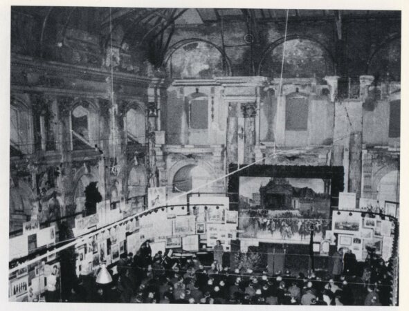 Blick in die Ausstellung zum 100. Jahrestag der Mrzrevolution im Weien Saal, Mrz 1948