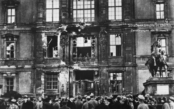 Zerstrungen am Schloss nach den Weihnachtskmpfen 1918