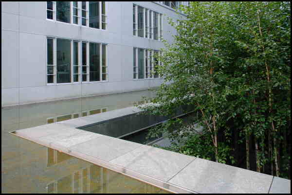 Birkenatrium, Hfe im Jakob-Kaiser-Haus in Berlin (2002)