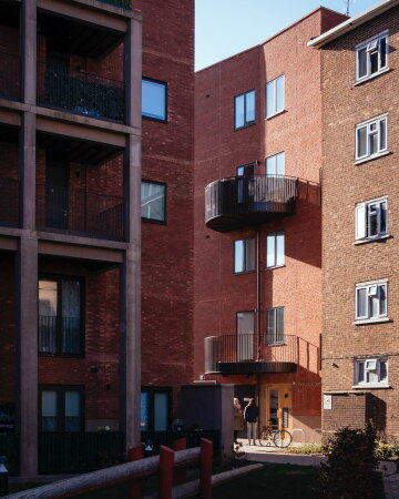 Taylor & Chatto Court