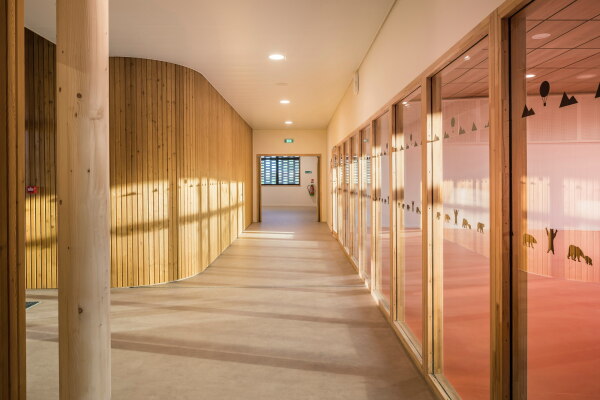 Schule in Coupvray bei Paris von archi5