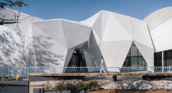 Enkiro erweitern Sportzentrum bei Madrid