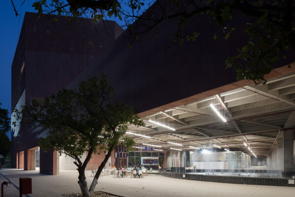 Lernzentrum von McCullough Mulvin Architects in Patiala