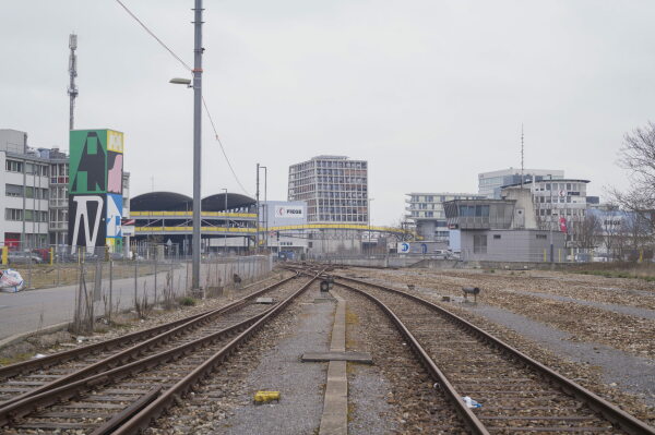 Forum Dreispitz: Stillgelegtes Gleisbett