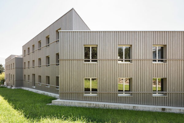 Wohnanlage in Weggis bei Luzern von HHF Architekten