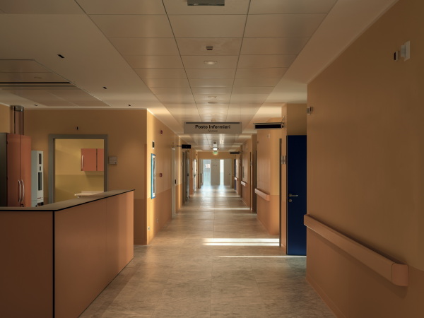 Klinik von Mario Cucinella Architects in Mailand