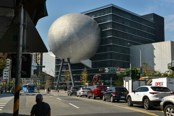 OMA stellen Theater in Taiwan fertig