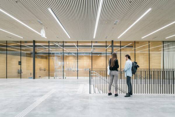 Sportfakultt in Mnchen von Dietrich Untertrifaller Architekten