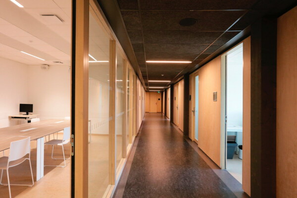 Schulbau in Gignac von Hellin-Sebbag Architectes