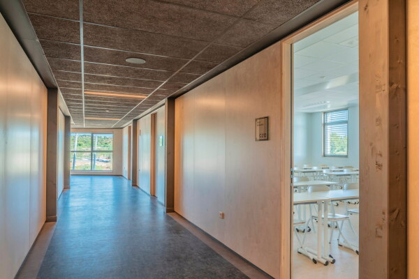 Schulbau in Gignac von Hellin-Sebbag Architectes