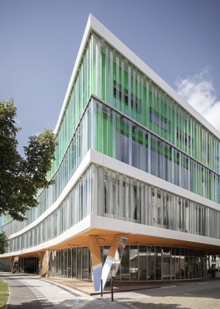 Hochschulerweiterung in Potsdam von me di um Architekten