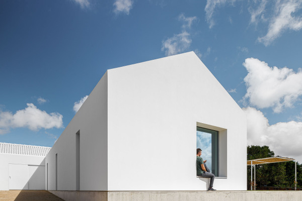 Wohnhaus in Portugal von NU.MA architects