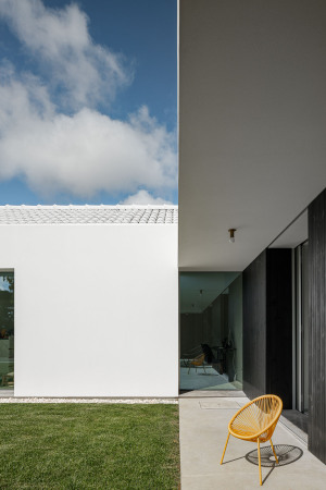 Wohnhaus in Portugal von NU.MA architects
