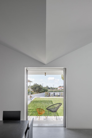 Wohnhaus in Portugal von NU.MA architects