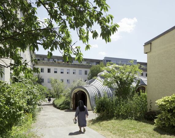 Gnther Domenig: Mehrzweckgebude der Schulschwestern Eggenberg, Graz, 1972