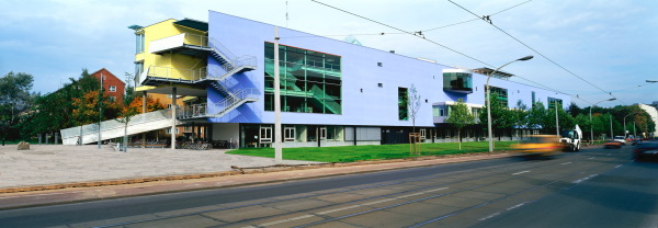 St. Benno-Gymnasium in Dresden von Behnisch & Behnisch, 199496