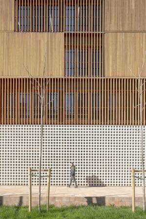 Gemeinschaftszentrum in Barcelona von Haz Arquitectura