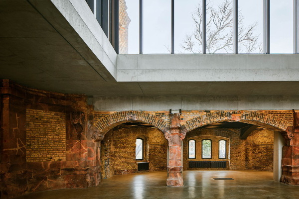 Ausbau der Trinitatiskirchruine Dresden zur Jugendkirche, Sachsen