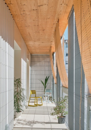 85 Sozialwohnungen im spanischen Cornell de Llobregat ( Groraum Barcelona) von peris+toral.arquitectes - Finalist