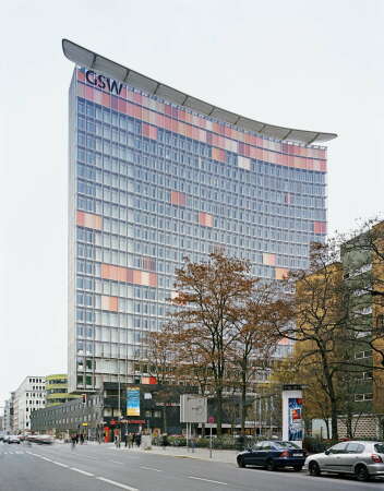 Protest gegen Umbauplne in Berlin