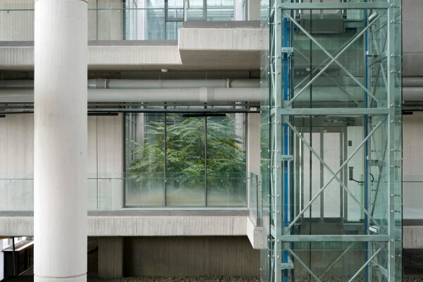 Universit�tsgeb�ude von Emre Arolat in Ankara