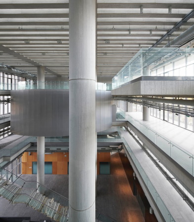 Universit�tsgeb�ude von Emre Arolat in Ankara