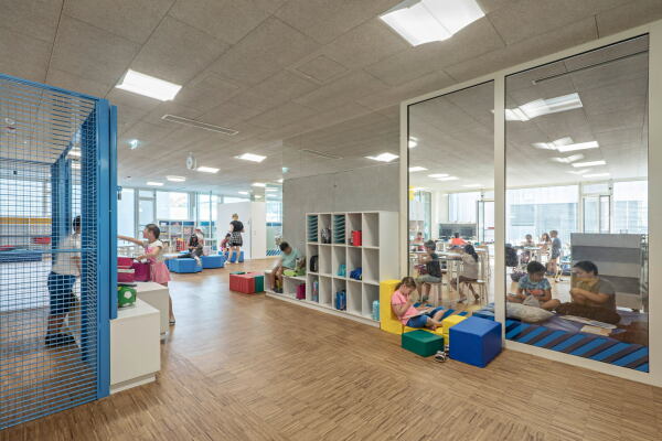 Grund- und Berufsschule in Wien von PPAG architects