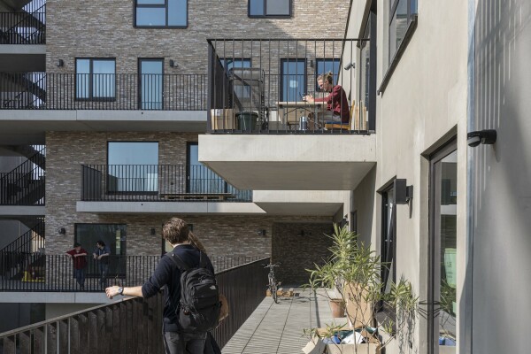 Stdtischer Wohnungsbau von Bogdan & Van Broeck