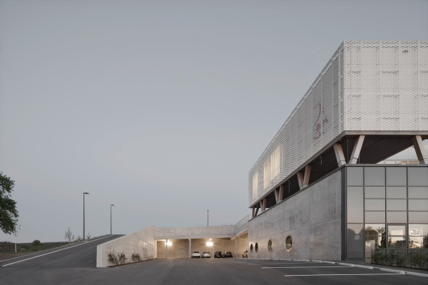 Feuerwehrhaus in Straubenhardt von wulf architekten