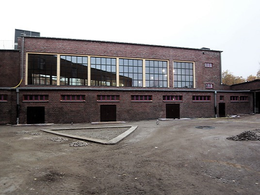 Aula der Max-Taut-Schule in Berlin wiedererffnet