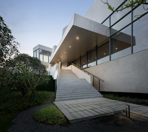 Ausstellungszentrum in Nanjing von Lacime Architects