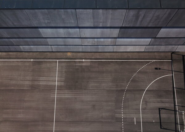 Gemeindesporthalle bei Zagreb von NOP Studio