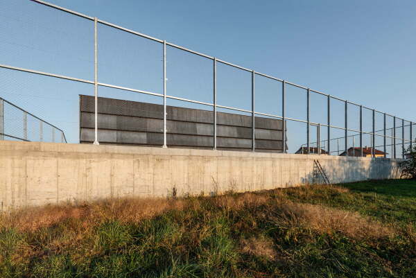 Gemeindesporthalle bei Zagreb von NOP Studio