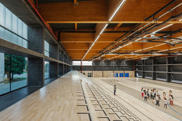 Gemeindesporthalle bei Zagreb von NOP Studio