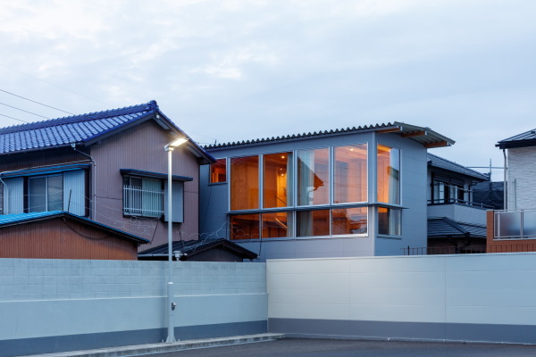 Einfamilienhaus in Toyota von Nori Architects