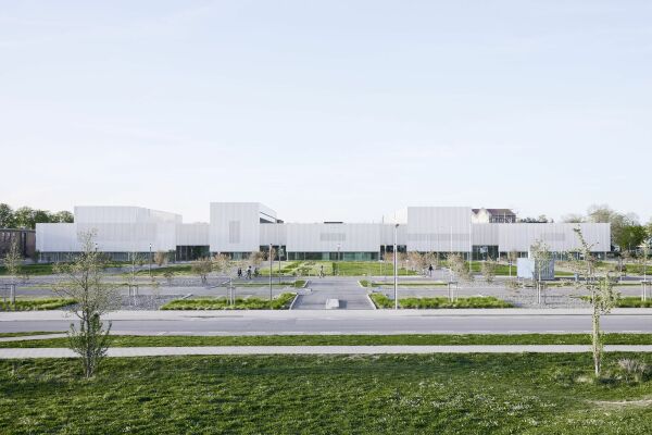 Unigebude in Leverkusen von augustinundfrank/winkler