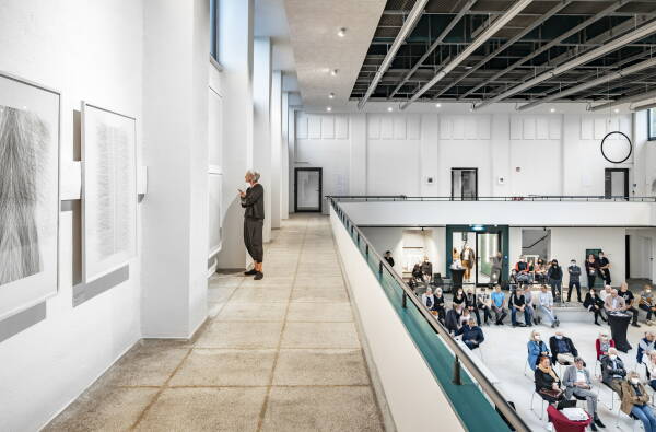 Hallenbad-Umbau von KM Architekten in Kassel