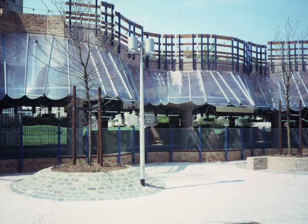 Dachstruktur der Metro, Foto: Smiley.toerist / Wikimedia / CC BY-SA 4.0