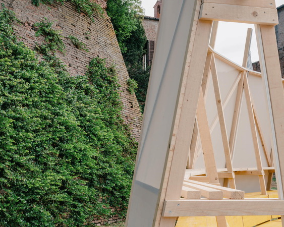 Temporrer Pavillon in Lugo von Orizzontale